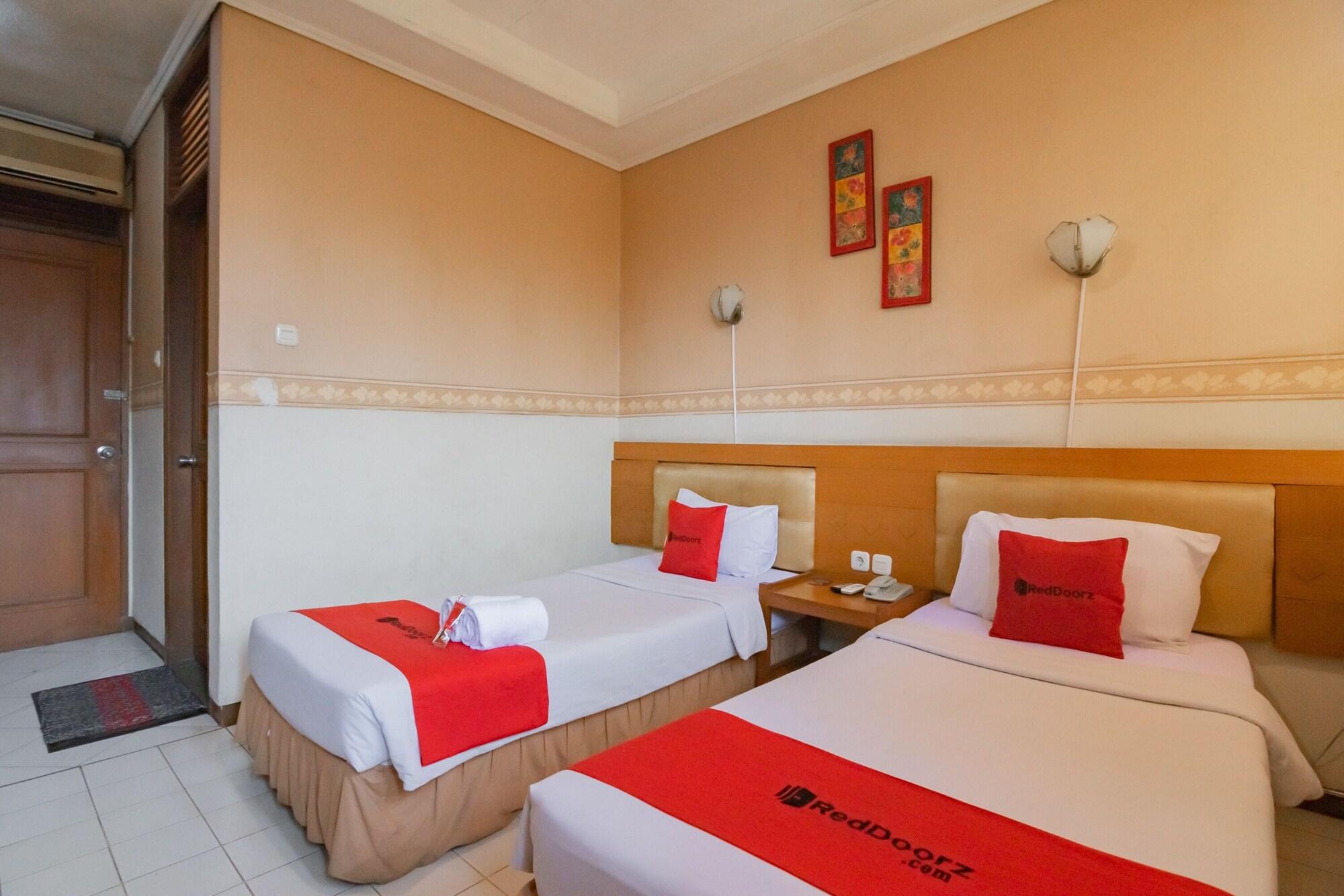 Reddoorz Plus @ Sukamulya Pasteur 2 Bandung Extérieur photo