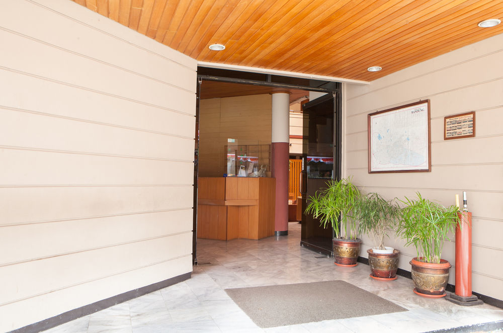 Reddoorz Plus @ Sukamulya Pasteur 2 Bandung Extérieur photo